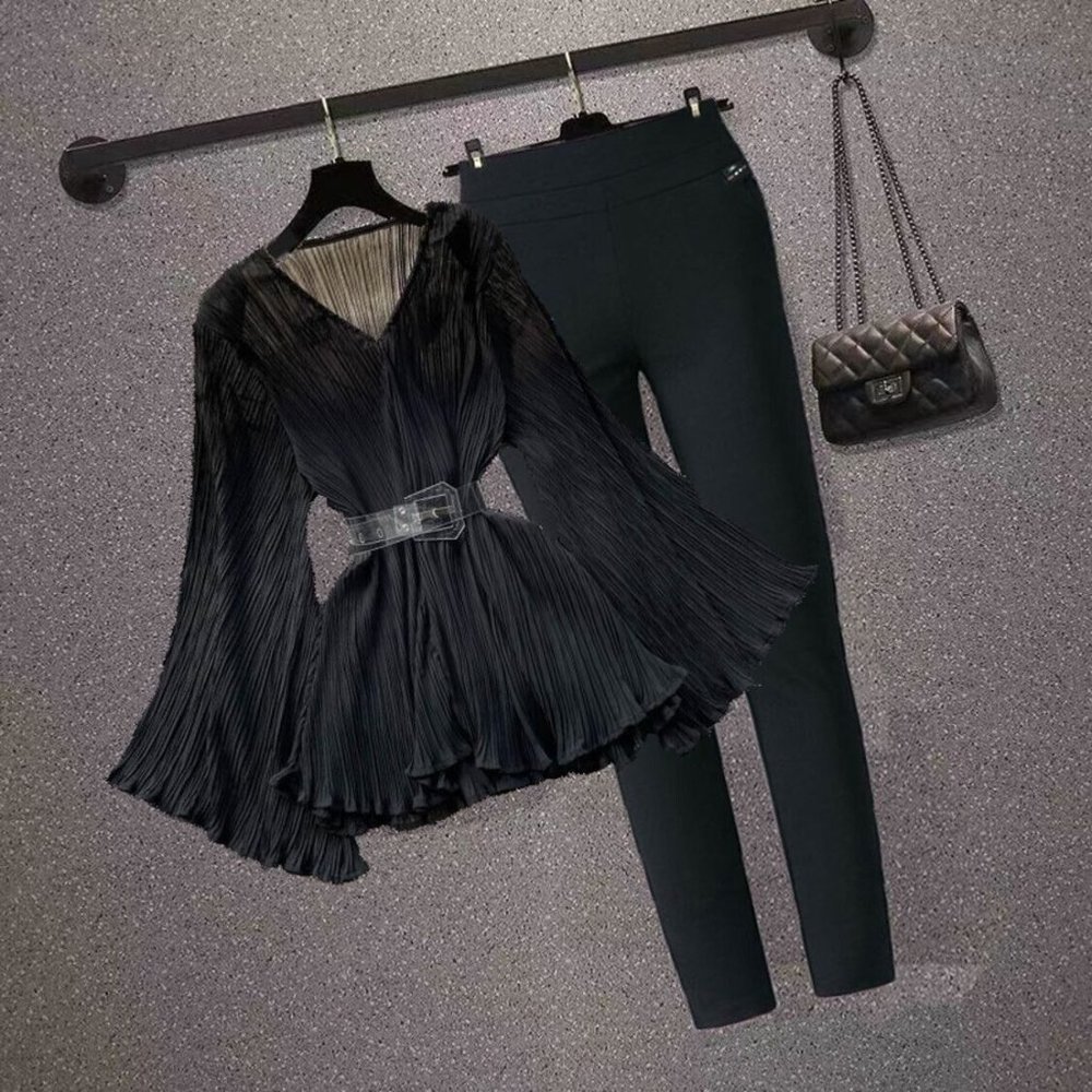 Chic Black Pleated Blouse